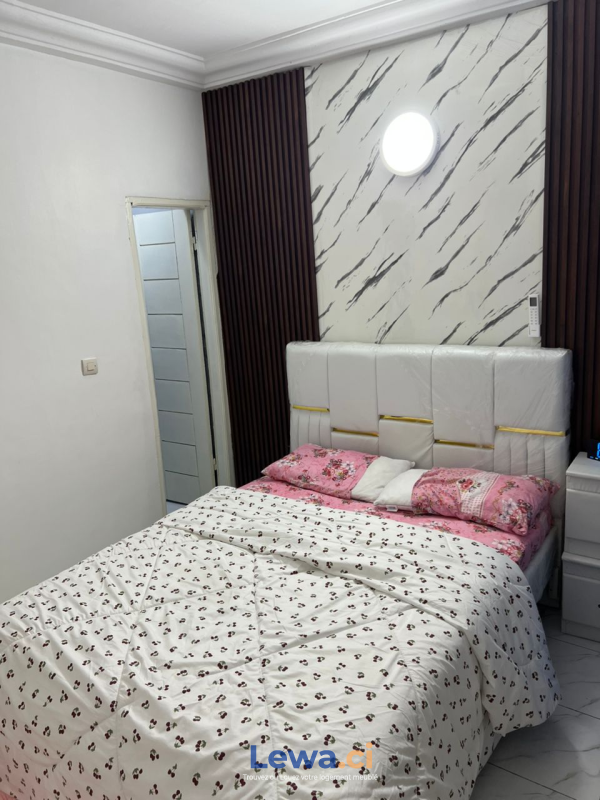 Yopougon annanerai Sorbonne chambre salon