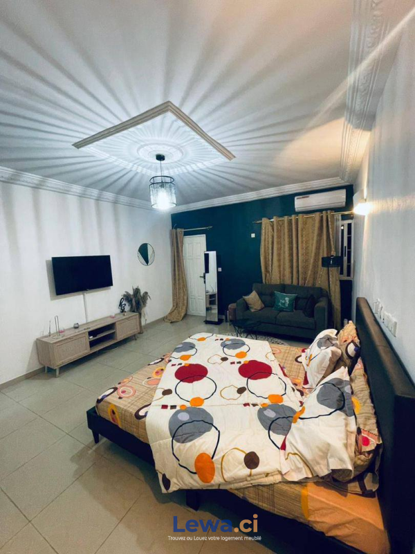 Studio Meublé  à  Cocody Saint Viateur