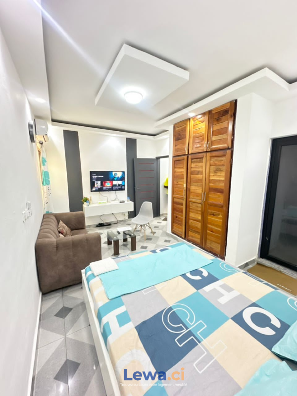 STUDIO MEUBLE DISPONIBLE ABIDJAN